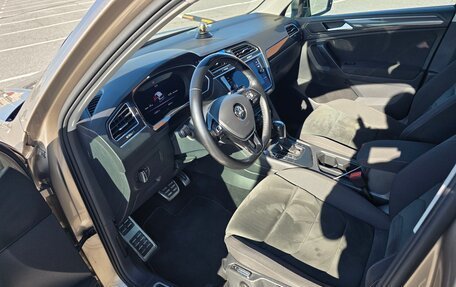 Volkswagen Tiguan II, 2018 год, 2 190 000 рублей, 12 фотография