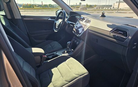 Volkswagen Tiguan II, 2018 год, 2 190 000 рублей, 15 фотография