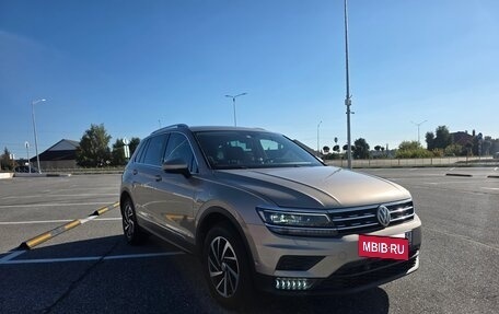 Volkswagen Tiguan II, 2018 год, 2 190 000 рублей, 19 фотография
