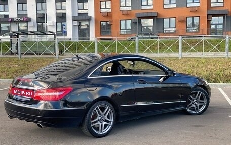 Mercedes-Benz E-Класс, 2009 год, 1 120 000 рублей, 3 фотография