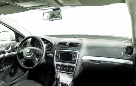 Skoda Octavia, 2012 год, 899 585 рублей, 9 фотография