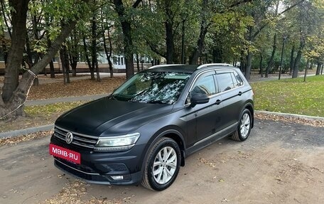 Volkswagen Tiguan II, 2019 год, 3 195 000 рублей, 2 фотография