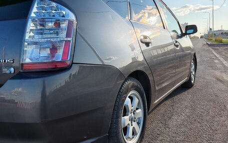 Toyota Prius, 2007 год, 600 000 рублей, 5 фотография