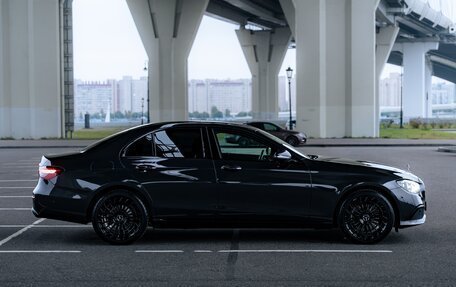 Mercedes-Benz E-Класс, 2021 год, 4 550 000 рублей, 4 фотография
