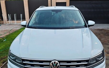 Volkswagen Tiguan II, 2018 год, 2 350 000 рублей, 6 фотография