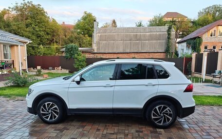 Volkswagen Tiguan II, 2018 год, 2 350 000 рублей, 7 фотография