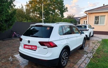 Volkswagen Tiguan II, 2018 год, 2 350 000 рублей, 3 фотография