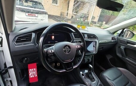 Volkswagen Tiguan II, 2018 год, 2 350 000 рублей, 14 фотография