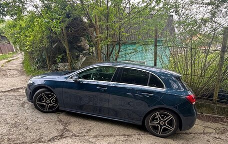 Mercedes-Benz A-Класс, 2019 год, 2 500 000 рублей, 3 фотография