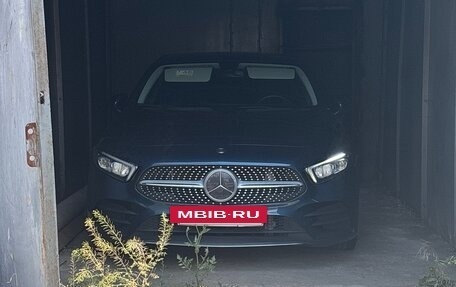 Mercedes-Benz A-Класс, 2019 год, 2 500 000 рублей, 4 фотография