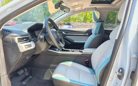 Geely Emgrand, 2023 год, 1 350 000 рублей, 3 фотография