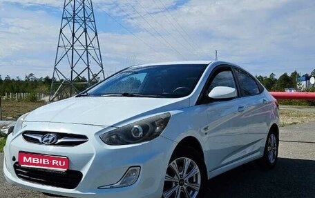 Hyundai Solaris II рестайлинг, 2012 год, 800 000 рублей, 1 фотография