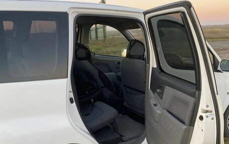 Toyota FunCargo, 2001 год, 335 000 рублей, 9 фотография