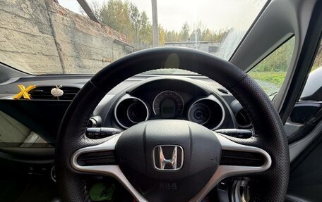 Honda Fit III, 2010 год, 750 000 рублей, 8 фотография
