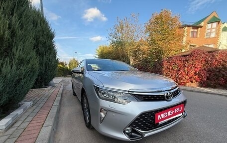 Toyota Camry, 2017 год, 3 100 000 рублей, 8 фотография