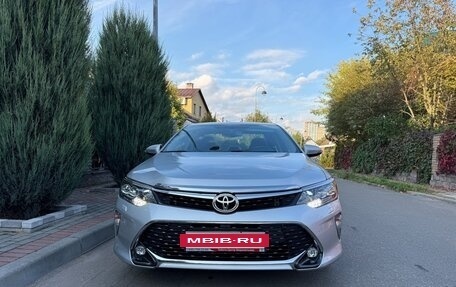 Toyota Camry, 2017 год, 3 100 000 рублей, 5 фотография