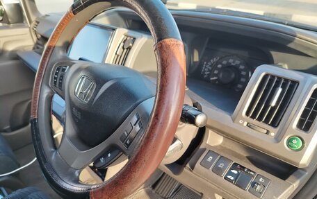 Honda Stepwgn IV, 2014 год, 1 950 000 рублей, 3 фотография