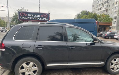 Volkswagen Touareg III, 2006 год, 700 000 рублей, 2 фотография