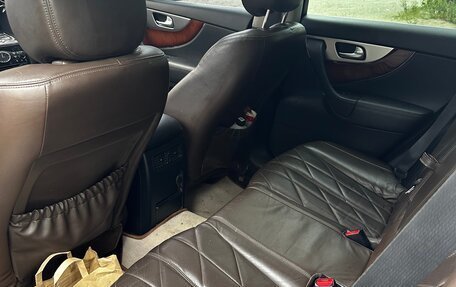 Infiniti FX II, 2011 год, 1 300 000 рублей, 26 фотография