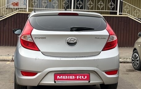 Hyundai Solaris II рестайлинг, 2013 год, 248 000 рублей, 1 фотография