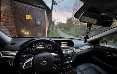 Mercedes-Benz E-Класс, 2013 год, 1 550 000 рублей, 26 фотография