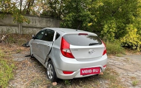 Hyundai Solaris II рестайлинг, 2013 год, 248 000 рублей, 5 фотография
