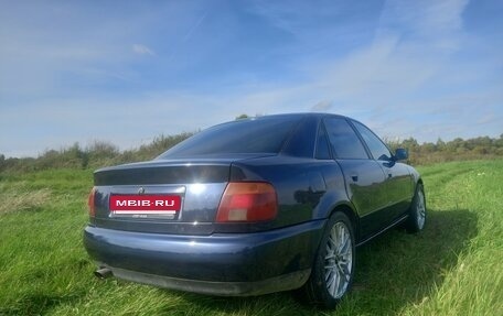 Audi A4, 1998 год, 301 000 рублей, 6 фотография