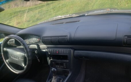 Audi A4, 1998 год, 301 000 рублей, 18 фотография