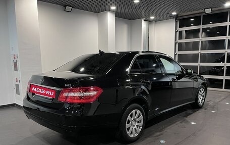 Mercedes-Benz E-Класс, 2011 год, 1 320 000 рублей, 3 фотография