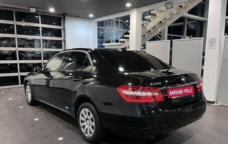 Mercedes-Benz E-Класс, 2011 год, 1 320 000 рублей, 5 фотография