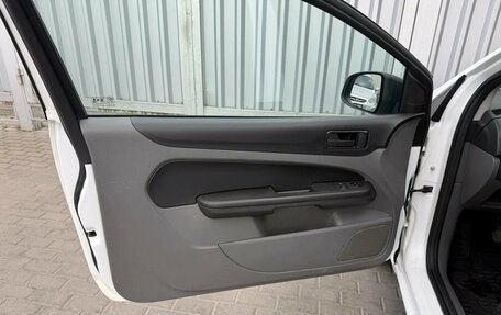 Ford Focus II рестайлинг, 2009 год, 399 000 рублей, 14 фотография