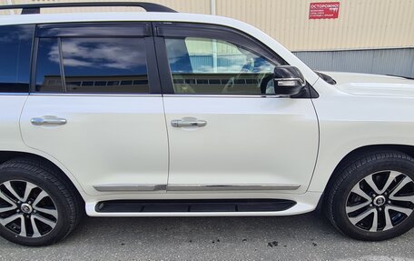 Toyota Land Cruiser 200, 2019 год, 10 500 000 рублей, 1 фотография