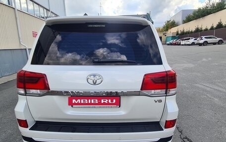 Toyota Land Cruiser 200, 2019 год, 10 500 000 рублей, 2 фотография
