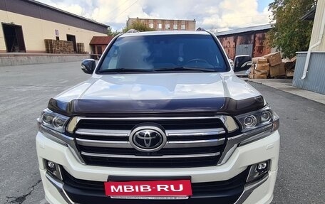 Toyota Land Cruiser 200, 2019 год, 10 500 000 рублей, 7 фотография