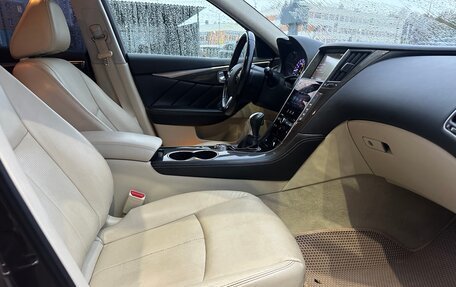 Infiniti Q50 I рестайлинг, 2014 год, 1 800 000 рублей, 7 фотография