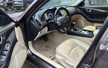 Infiniti Q50 I рестайлинг, 2014 год, 1 800 000 рублей, 14 фотография