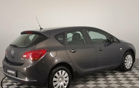 Opel Astra J, 2013 год, 740 000 рублей, 5 фотография