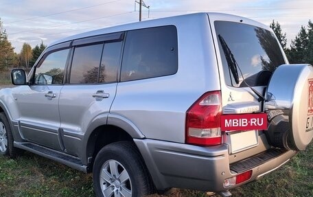 Mitsubishi Pajero III рестайлинг, 2003 год, 1 100 000 рублей, 11 фотография
