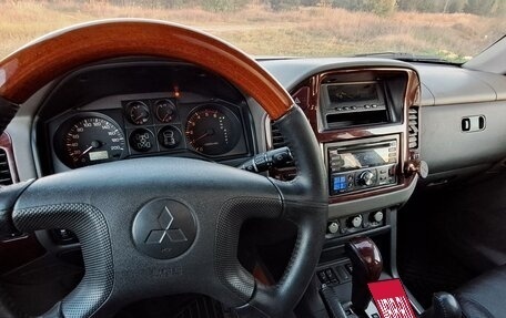 Mitsubishi Pajero III рестайлинг, 2003 год, 1 100 000 рублей, 19 фотография