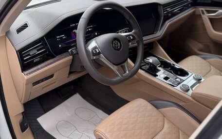 Volkswagen Touareg III, 2020 год, 3 890 000 рублей, 4 фотография