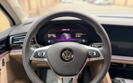Volkswagen Touareg III, 2020 год, 3 890 000 рублей, 2 фотография