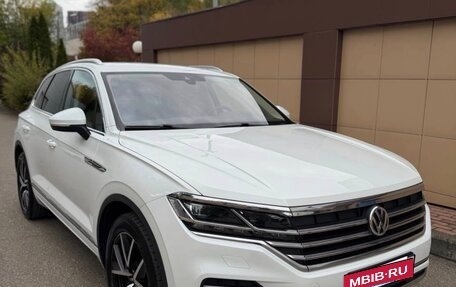 Volkswagen Touareg III, 2020 год, 3 890 000 рублей, 11 фотография
