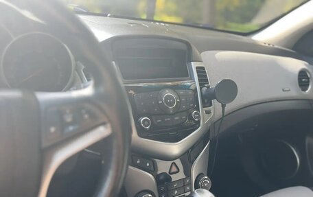 Chevrolet Cruze II, 2011 год, 680 000 рублей, 10 фотография