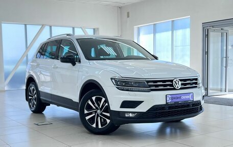 Volkswagen Tiguan II, 2019 год, 2 180 000 рублей, 3 фотография