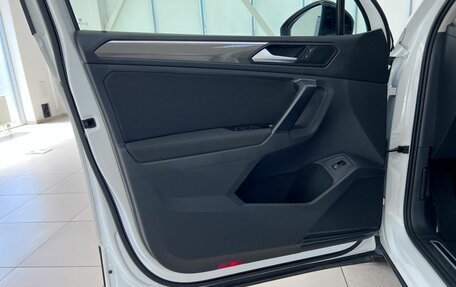 Volkswagen Tiguan II, 2019 год, 2 180 000 рублей, 28 фотография