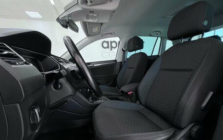 Volkswagen Tiguan II, 2019 год, 2 180 000 рублей, 26 фотография