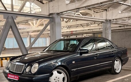 Mercedes-Benz E-Класс, 1997 год, 700 000 рублей, 1 фотография