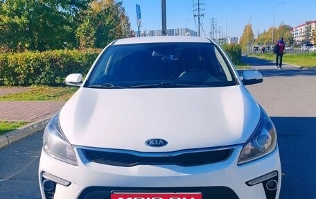 KIA Rio IV, 2018 год, 1 450 000 рублей, 3 фотография