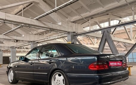 Mercedes-Benz E-Класс, 1997 год, 700 000 рублей, 4 фотография
