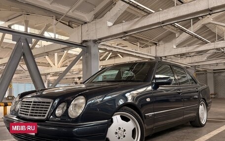 Mercedes-Benz E-Класс, 1997 год, 700 000 рублей, 8 фотография